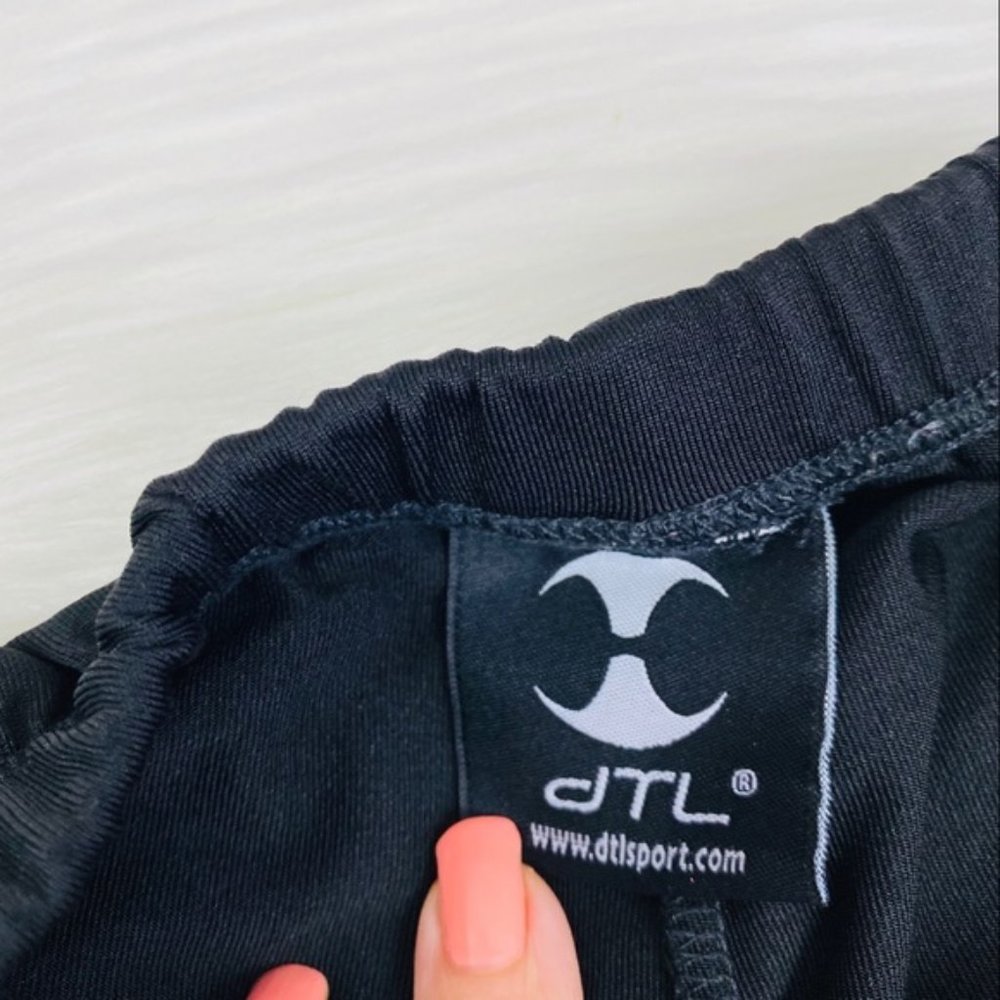 DTL Black Athletic Active Skirt Skorts Sz S - Picture 5 of 6